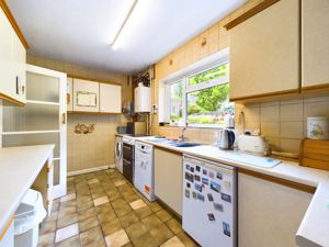 KITCHEN- click for photo gallery